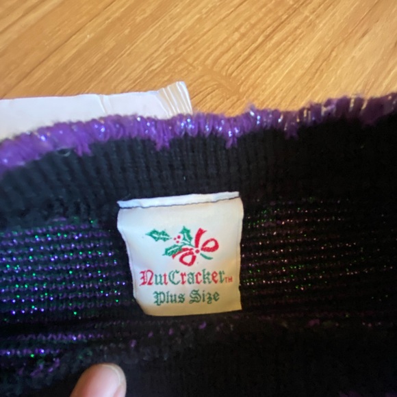 Vintage Nutcracker brand woman’s sweater - Picture 5 of 11